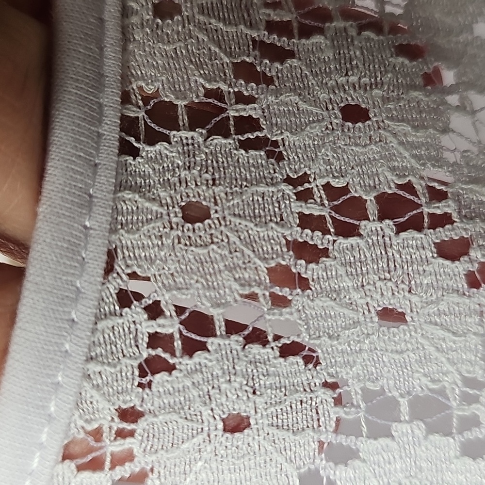 Women's Lace Tank Top - Picture 7 of 8